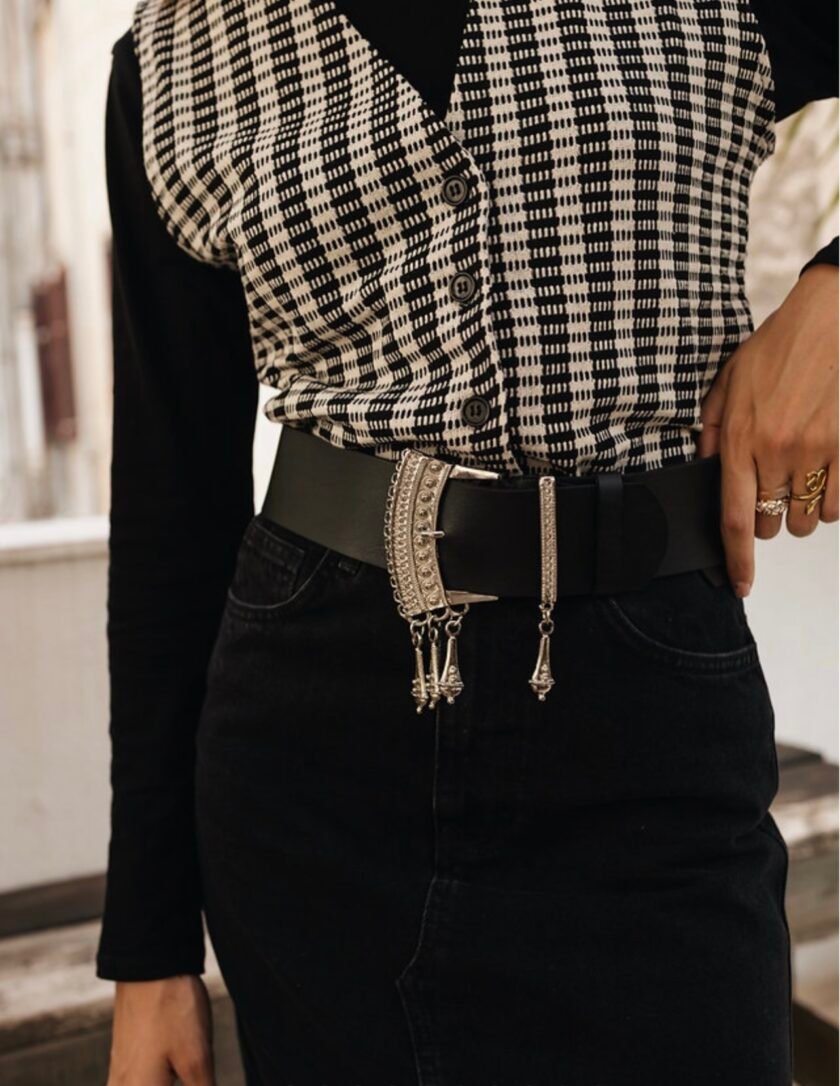 "Tamborine" leather belt