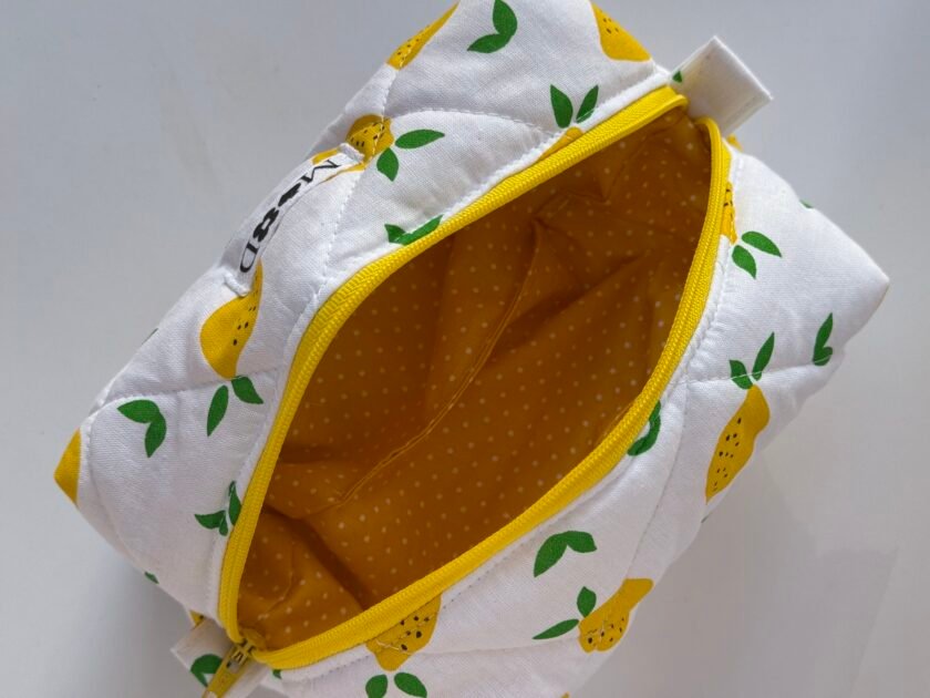 Lemon Mood 1 - Beauty Bag - Image 2