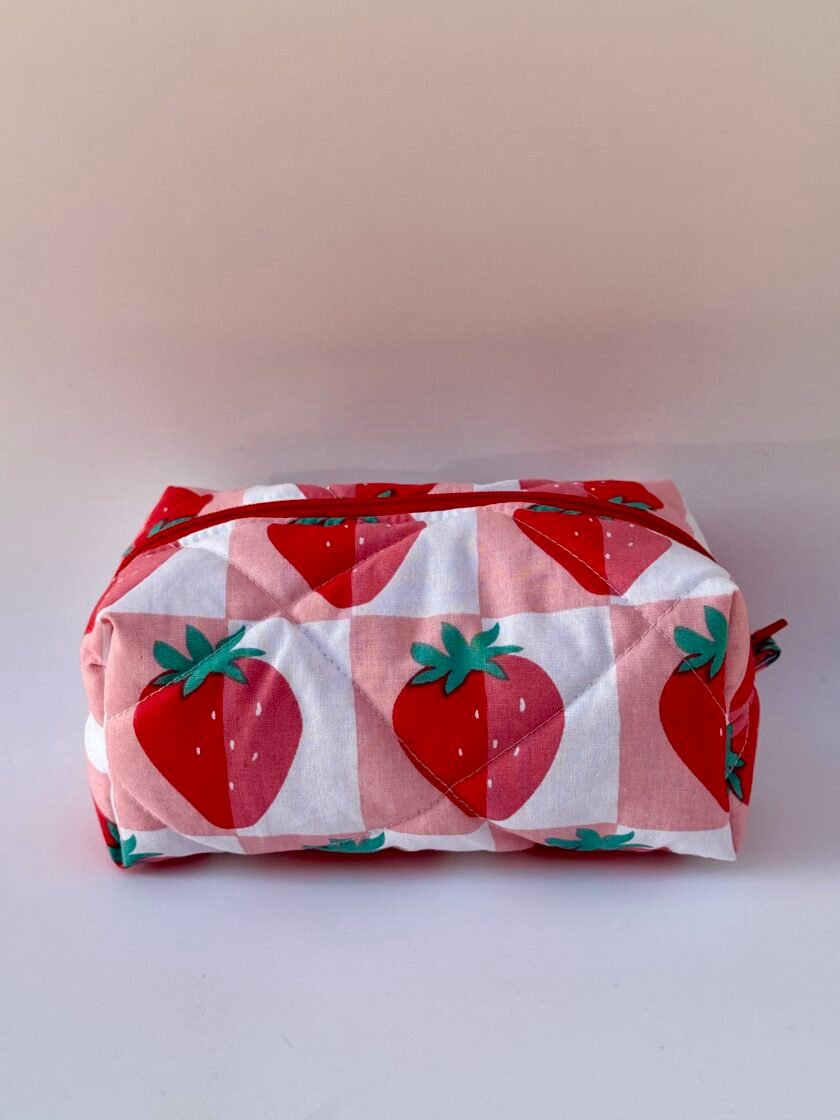 Strawberry Mood - Beauty Bag - Image 2