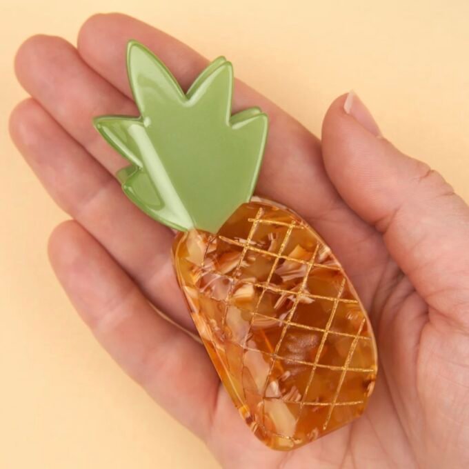 PINEAPPLE HAIR CLAW- Coucou Suzette