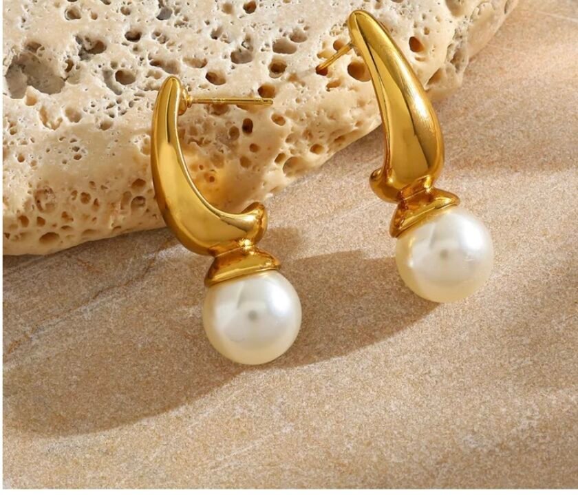 Pearl Earring - Image 2