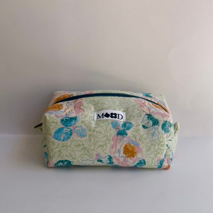 Vintage Flowers Mini Makeup Bag